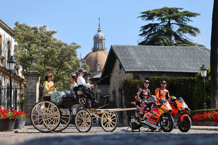 Remy Gardner dan Pedro Acosta jadi penarik delman