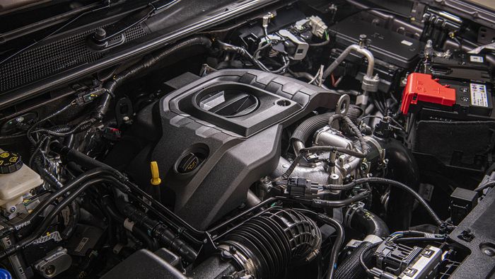 Mesin V6 turbo diesel milik Ford Everest Platinum memiliki kapasitas 2.993 cc.