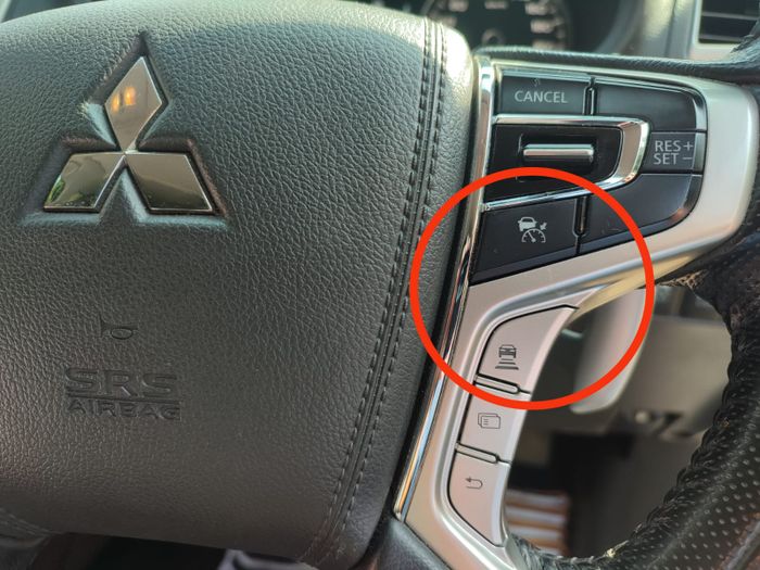 Untuk aktifkan adaptive cruise control di Mitsubishi Pajero Sport Dakar 4x4 2017