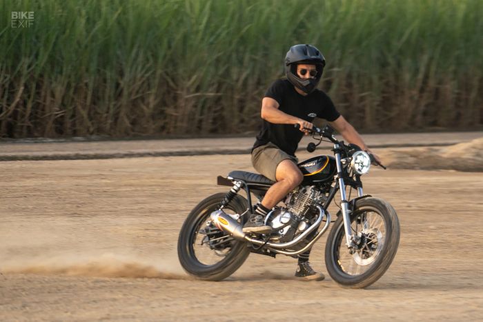 Suzuki GN250 scrambler yang istimewa