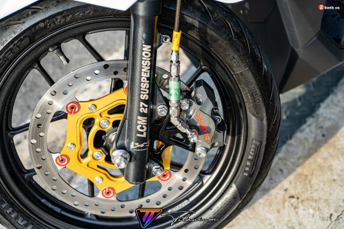 Kaki depannya mendapatkan upgrade istimewa