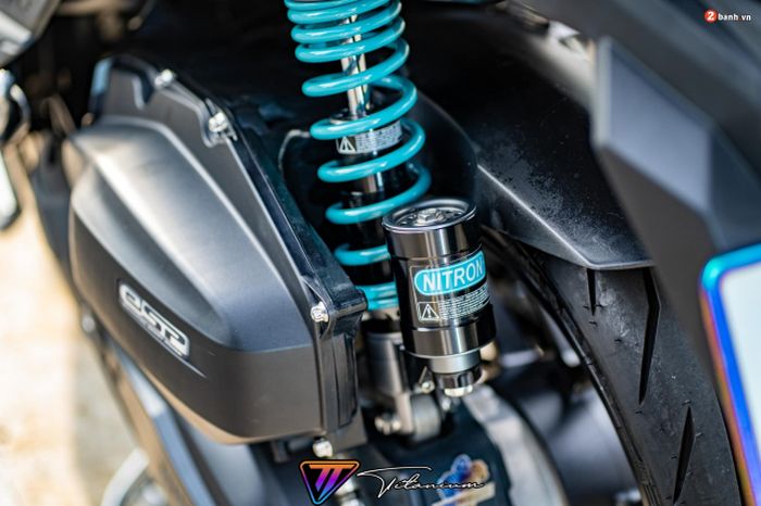 Suspensi belakang pakai shock Nitron