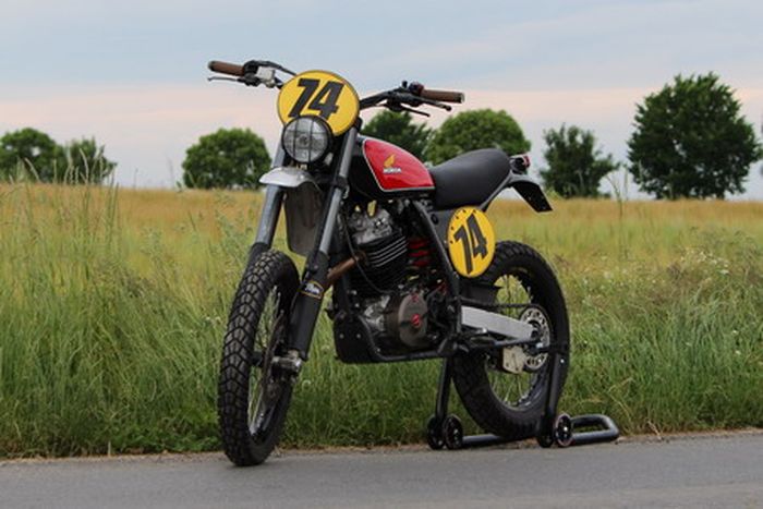 Honda XR600R scrambler yang istimewa