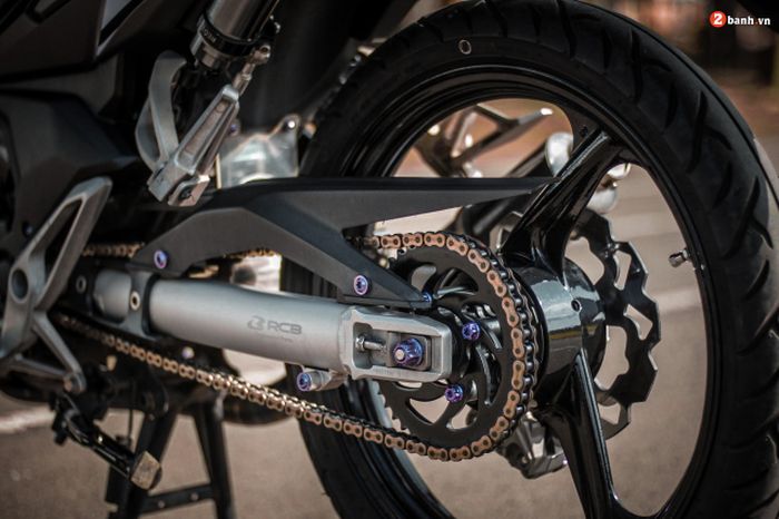 Swingarm diganti dengan produk RCB yang kekar