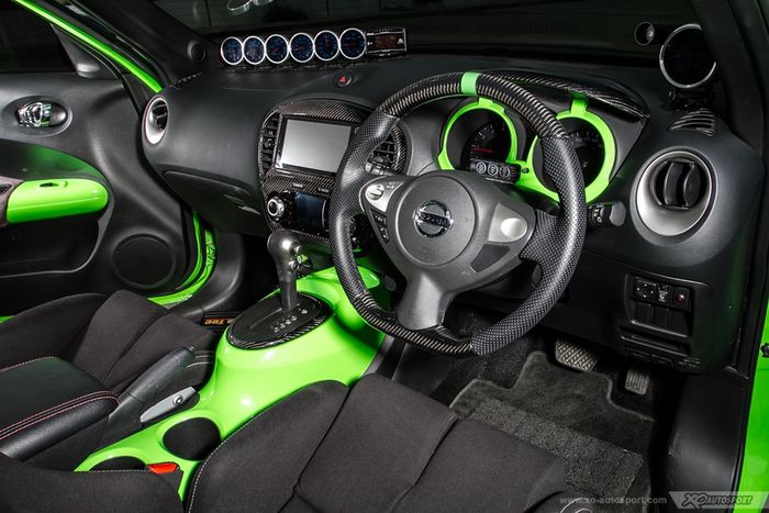 Tampilan kabin racing modifikasi Nissan Juke