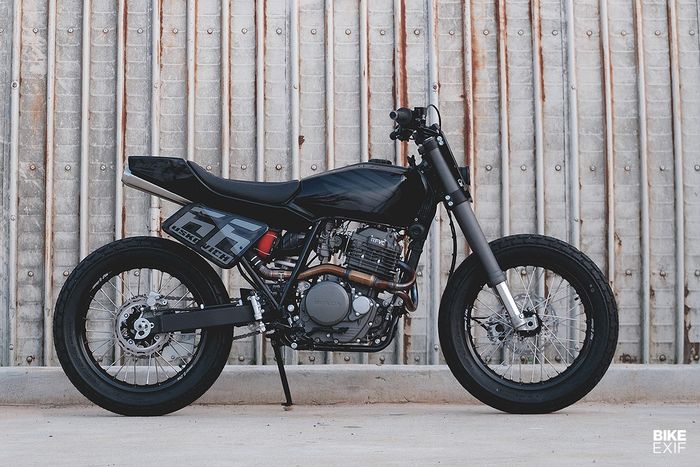 Honda XR650L yang tampil keren dan elegan