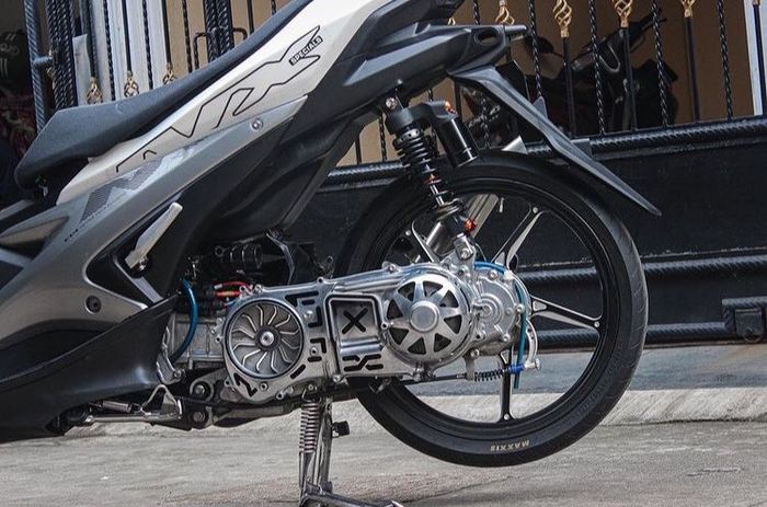 Pelek X Mode Vario terpasang di Yamaha Aerox
