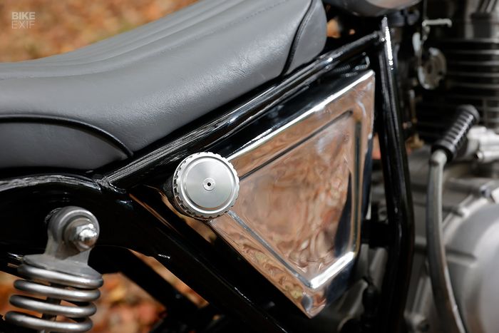 Ada tangki tambahan untuk jaga-jaga saat kehabisan bensin di antah-berantah