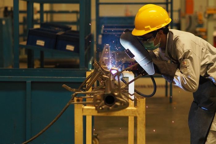 Strategi DFSK sejak awal memasuki pasar Indonesia sudah menargetkan untuk memenuhi kebutuhan pasar dalam dan luar negeri, khususnya ASEAN.