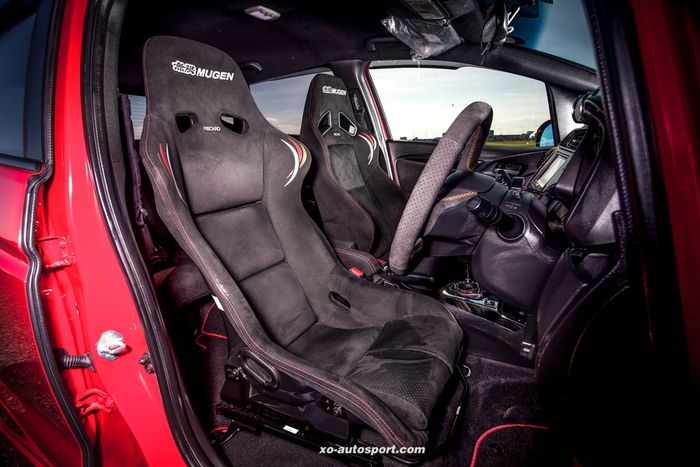 Jok Recaro Mugen MS-R di kabin modifikasi Honda Jazz GK5 Unicar Motorsport