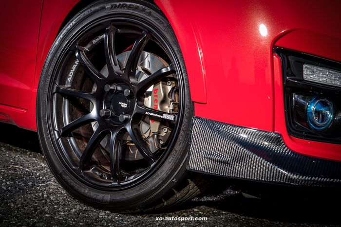 Modifikasi Honda Jazz GK5 pakai Advan Racing RS II  ukuran 17 inci 