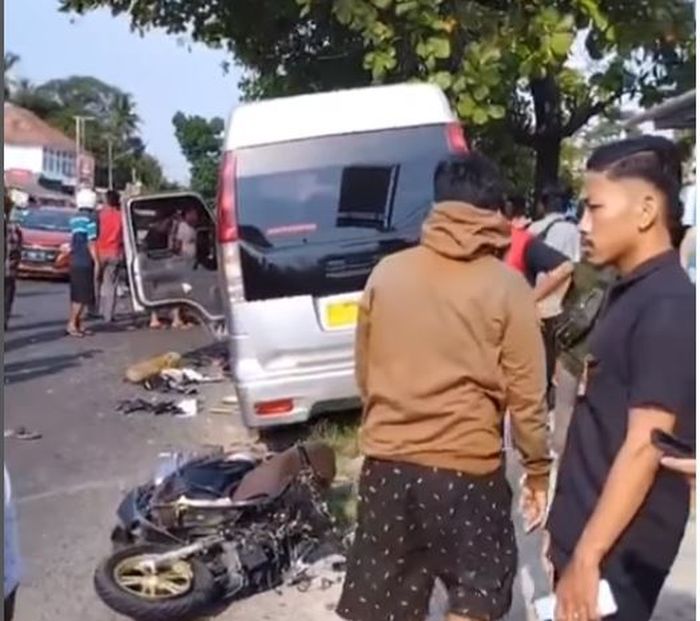 17 motor hancur diterjang Isuzu Elf di Tamelang, Purwasari, Karawang, Jawa Barat hingga sebabkan tujuh nyawa tewas