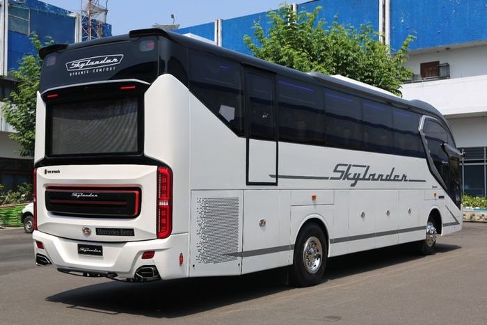 Bus baru dari Karoseri New Armada dengan nama Skylander R22(DOK. NEW ARMADA) 