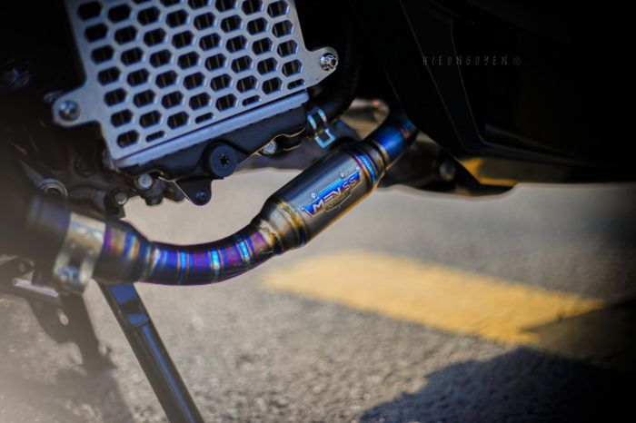 Mesinnya mendapat leher knalpot titanium