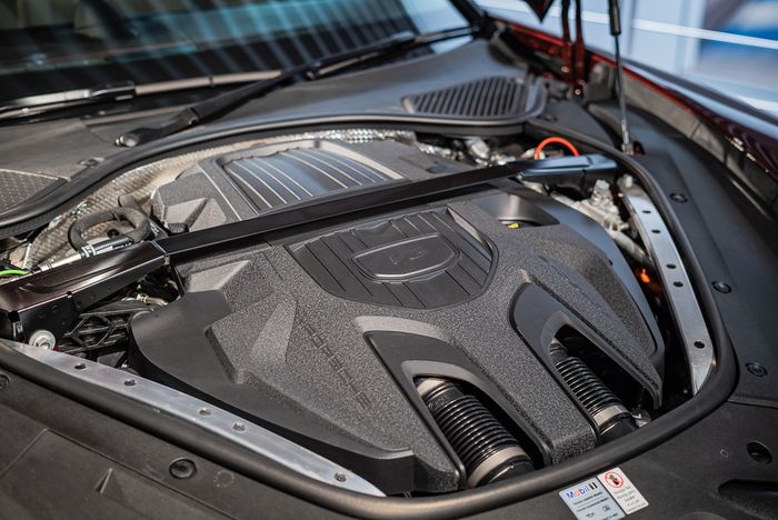 Porsche Cayenne dan Panamera E-Hybrid