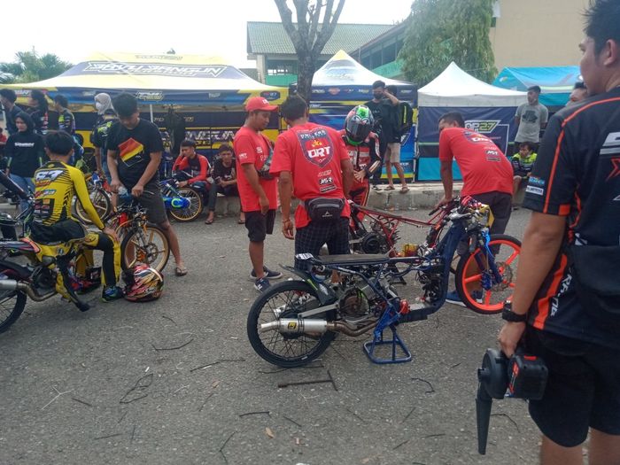 Suasana IDC Drag Bike Championship 2022 yang digelar di Kebumen, Jawa Tengah, Sabtu (21/05/2022).