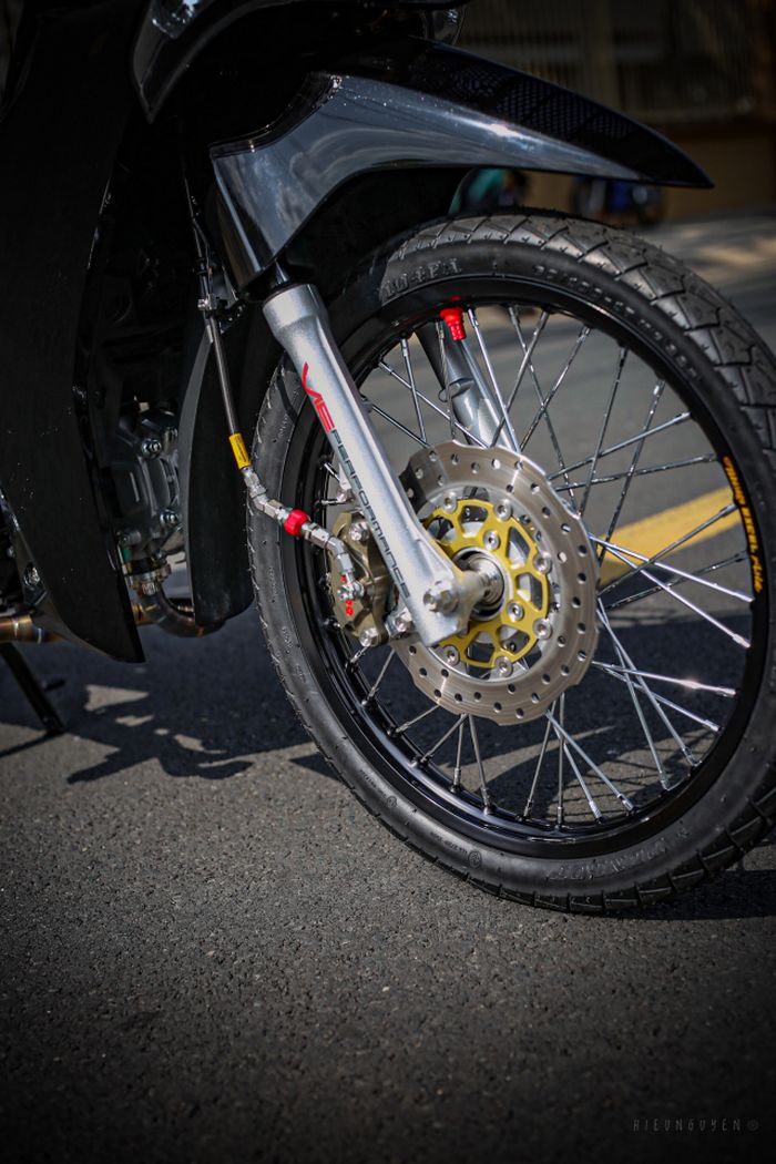 Pelek pakai Excel dan pengereman dimaksimalkan