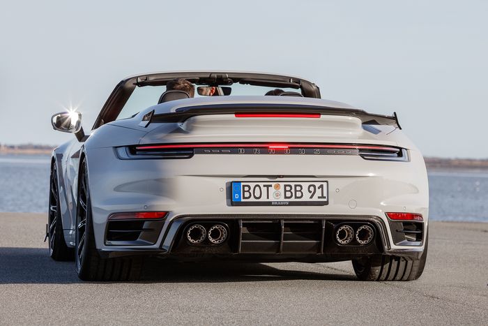 Modifikasi Porsche 911 Turbo S Cabriolet simpan mesin bertenaga 820 dk