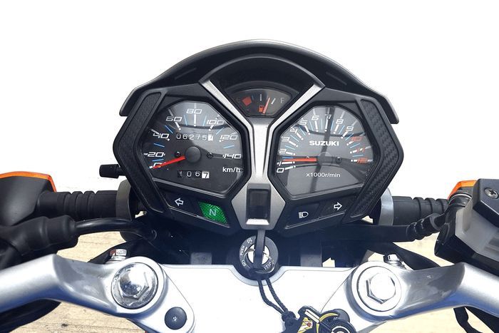 Panel instrumen Suzuki GSX-125R 2022 masih full analog