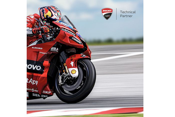 Shell Advance turut memberi dukungan ke tim Ducati Lenovo pada ajang MotoGP Mandalika 2022. 