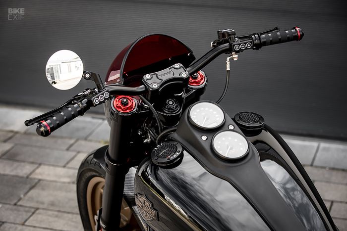 Kokpit dibuat minimalis