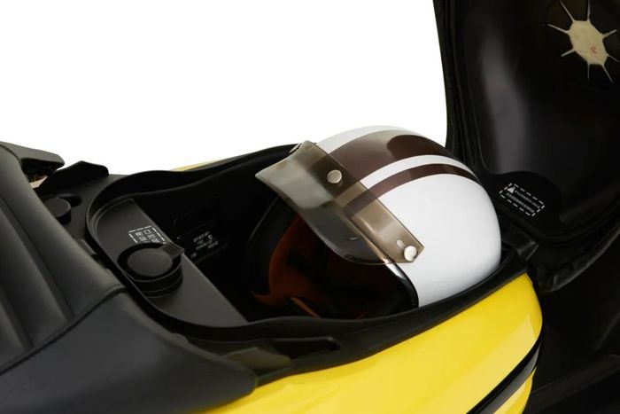 Bagasi Peugeot Django 2022 muat helm half face
