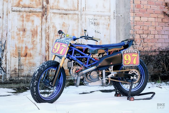 Ducati Monster 900 flat tracker yang sangar