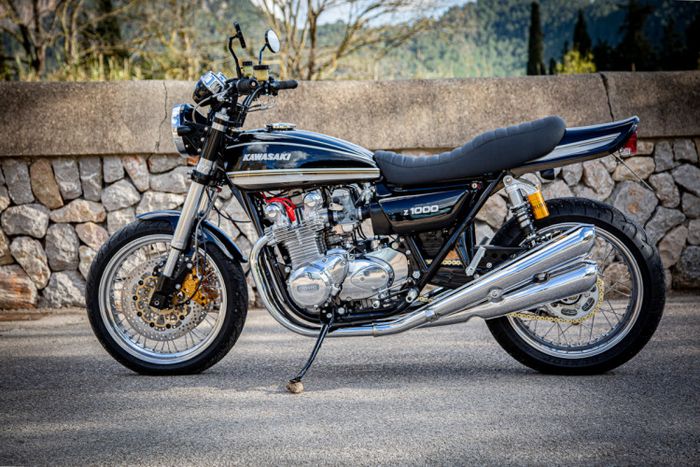 Kaki-kaki kini memakai shock belakang Ohlins dan swingarm kustom