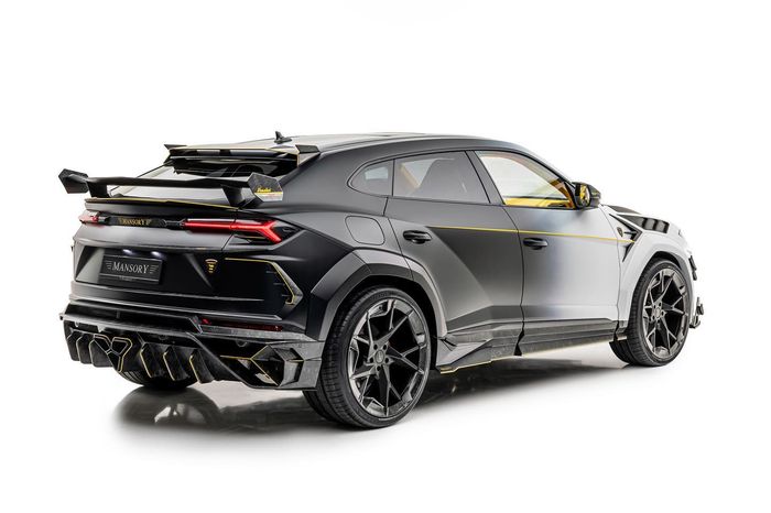 Modifikasi Lamborghini Urus dengan bodi dual-tone dan pakai body kit sangar