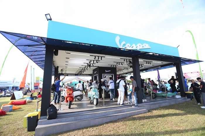 Vespa membuka booth di Indonesia VWD dan membawa line up 2022