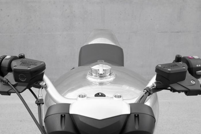 Tangki diganti baru dengan ukuran super besar