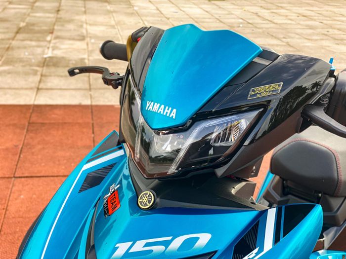 Headlamp pakai reflektro baru yang stylish dan master rem diganti produk aftermarket