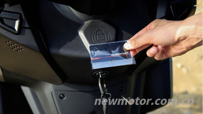 Pakai kartu NFC untuk mengaktifkan QJMotor Fort 350 2022