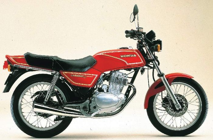 tampak samping Honda CB250RS