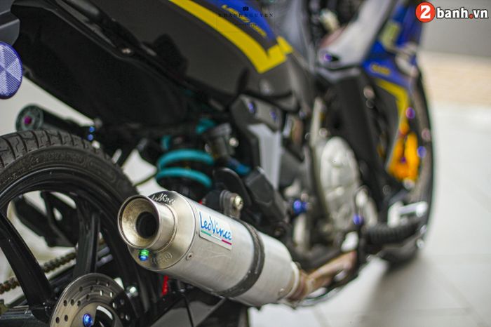Knalpot diganti dengan produk LeoVince
