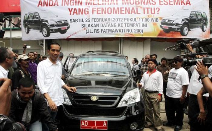 Esemka Rajawali yang pernah digunakan sebagai mobil dinas Jokowi saat menjabat Wali Kota Solo punya lambang gir, ini artinya.