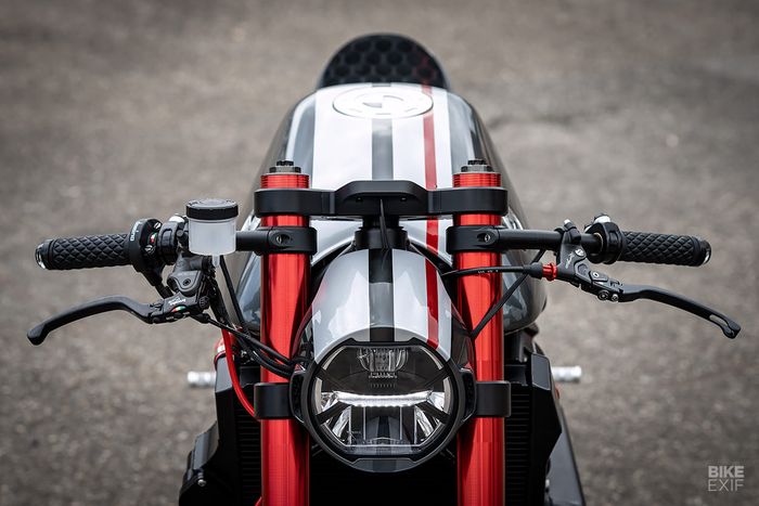 Area kokpit dibuat minimalis