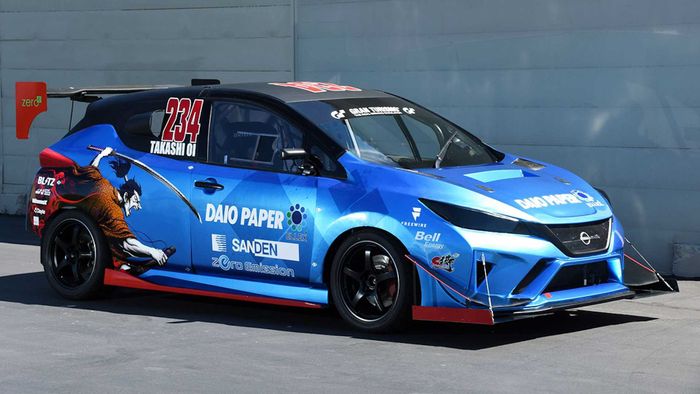 Modifikasi Nissan Leaf garapan Samurai Speed memasok aero kit berdesain sangar