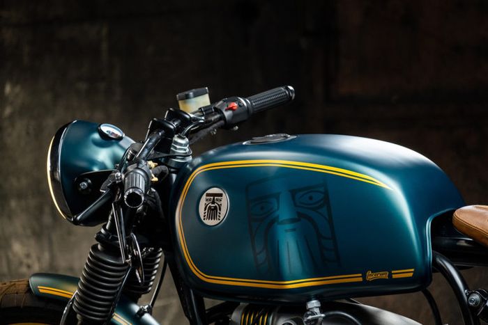 Tangki masih standar dan kokpit minimalis