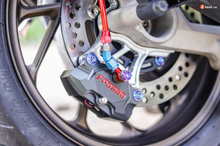 Rem belakang juga diupgrade istimewa