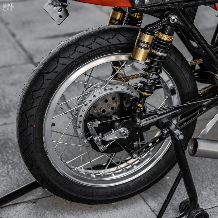 Tromol belakang punya Honda Super Hawk dan suspensinya pakai RFY