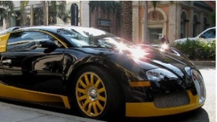  Bugatti Veyron milik Ronaldinho