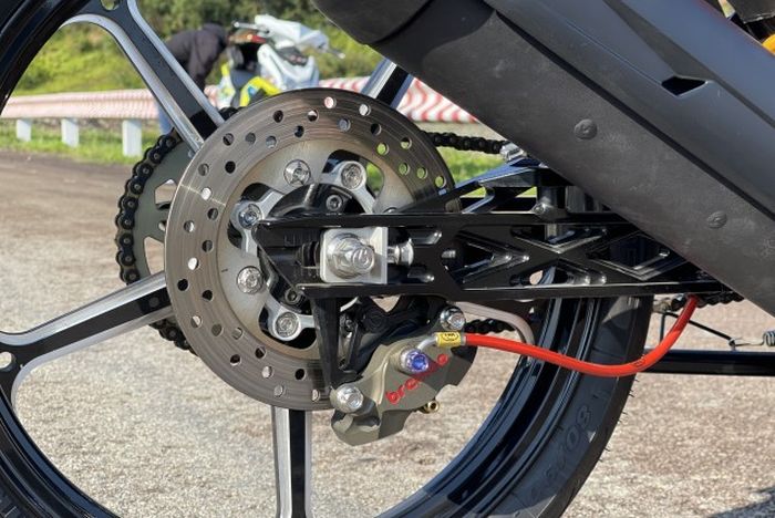 Rem belakang turut diupgrade