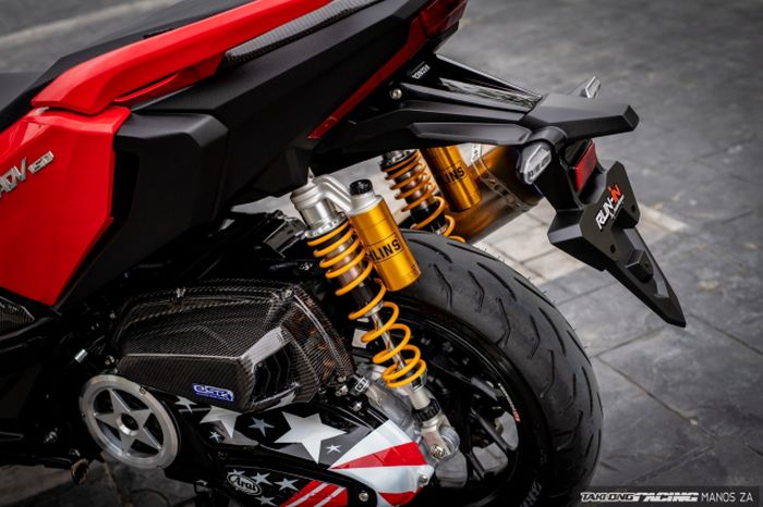 Suspensi belakang diganti dengan shock Ohlins