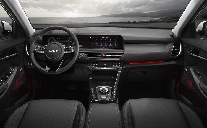Interior Kia Seltos facelift sudah mendapatkan layar instrumen digital dan shift by wire.