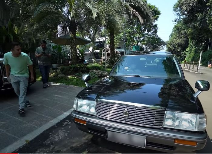 penampakan Toyota Crown Station Wagon Super Deluxe Andre Taulany.