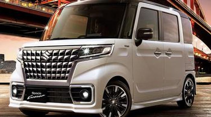 Suzuki Spacia Custom, kei car mirip Toyota Alphard