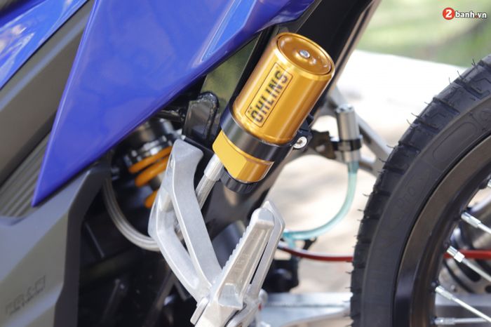 Swingarm pakai MD Racing dan dipadukan dengan shock Ohlins