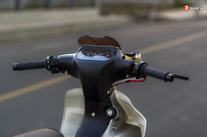 Area kokpit masih tampak cukup standar