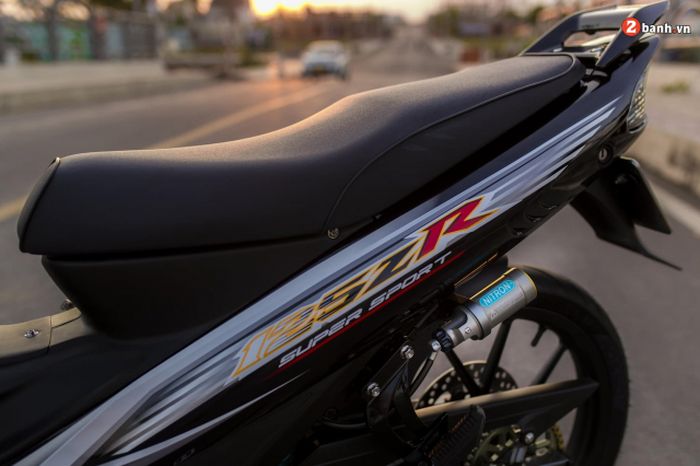 Suspensi belakang pakai shock Nitron